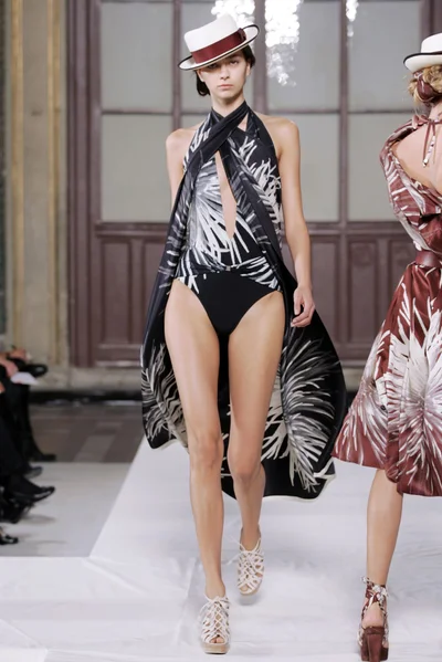Look 24
